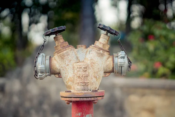 Old Red Fire Pump Head Valve Three Head Fire Extinguisher — Stock Photo, Image