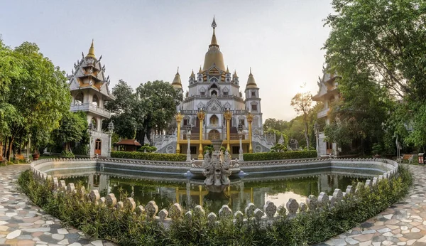 A peacefull place to calm your mind and soul, Buu Long Pagoda is frequented by tourists because of its unique architecture with nice architecture in Ho Chi Minh City, Vietnam