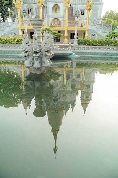 Lugar Tranquilo Para Acalmar Sua Mente Alma Buu Long Pagoda — Fotografia de Stock