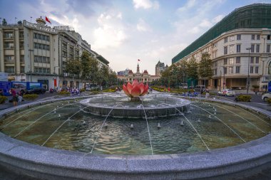 Ho Chi Minh Şehri, Vietnam - Ocak 04, 2020 Ho Chi Minh heykeli ve Nguyen Hue sokak yürüyüşü önündeki nilüfer çeşmesi, Saigon, Ho Chi Minh Şehri, Vietnam