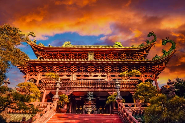 Sonnenuntergang Blick Auf Die Minh Thanh Pagode Der Stadt Pleiku — Stockfoto