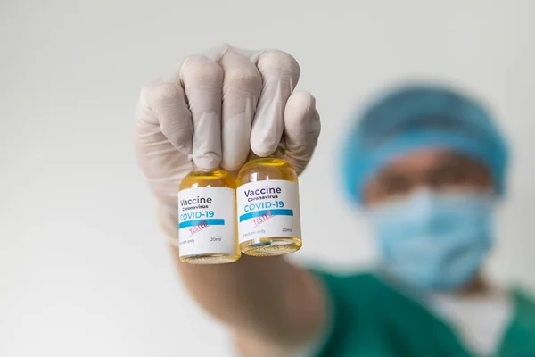 Доктор Держит Флакон Лекарствами Крупным Планом Вакцинация Иммунизация Концепция Заболевания — стоковое фото