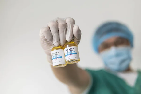 Доктор Держит Флакон Лекарствами Крупным Планом Вакцинация Иммунизация Концепция Заболевания — стоковое фото