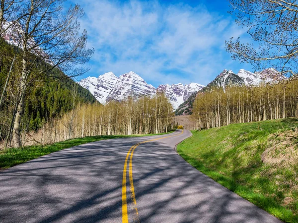 Mountain road in Colorado — Stock Photo, Image
