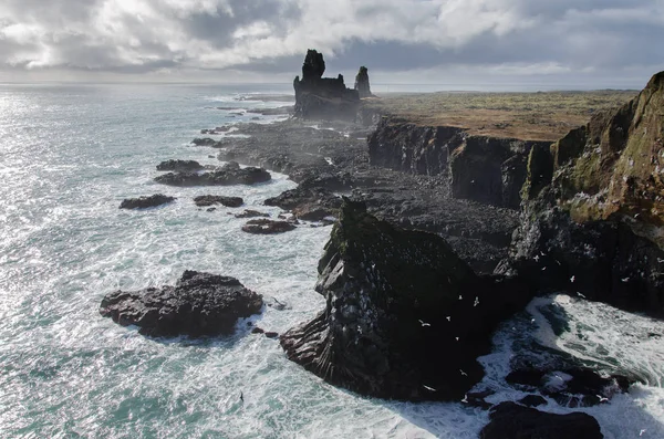 Londrangar rock in Snaefellsness peninsula Island — Stock fotografie