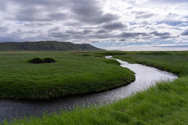 Río curvado en el interior de Islandia — Foto de Stock