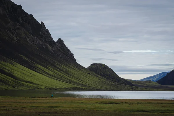 Campo de Alftavatn no meio da caminhada de Laugavegur — Fotografia de Stock