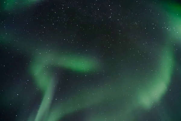 Aurora Borealis aurores boréales au-dessus du ciel islandais — Photo