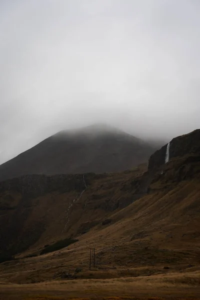 Foggy Mountain Top Autumn Colors Waterfall Iceland October 2019 — Stock Photo, Image