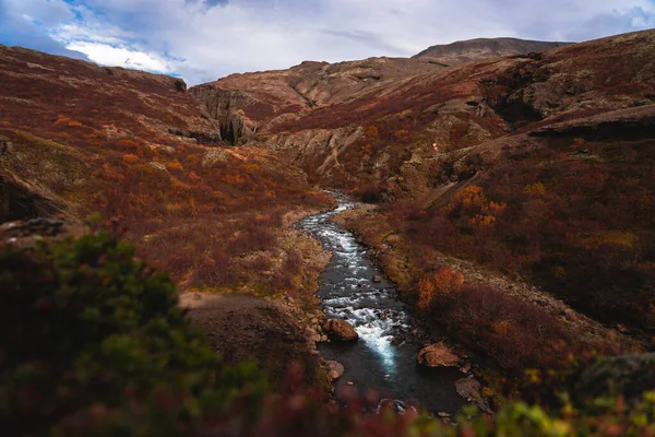 Caudal Del Río Colores Otoñales Valle Botndalur Islandia Octubre 2019 Imagen De Stock