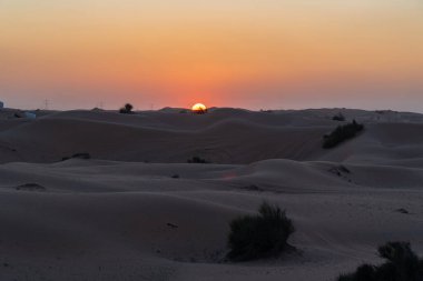 Dubai 'de Dubai Çölü' nde gün batımı