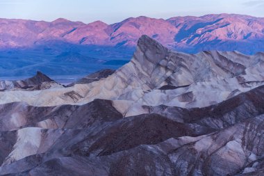 Zabriskie noktası Ölüm Vadisi Milli Parkı'nda California, Amerika Birleşik Devletleri.