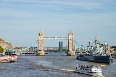 Londra 'daki Tower Bridge' in güzel manzarası İngiltere Uk.