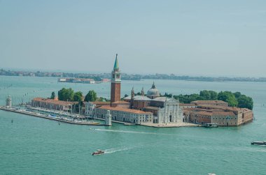 Venedik 'teki San Marco Companile' den San Giorgio Maggiore Kilisesi 'nin güzel manzarası