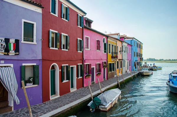 Venecia Italia Mayo 2015 Hermosas Casas Colores Burano Venecia Italia — Foto de Stock