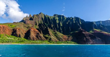 Kauai Hawaii Usa 'daki muhteşem Napali sahili manzarası.