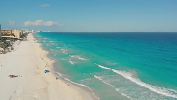 Piękna Woda Oceanu Widziana Słoneczny Dzień Tulum Meksyk — Wideo stockowe