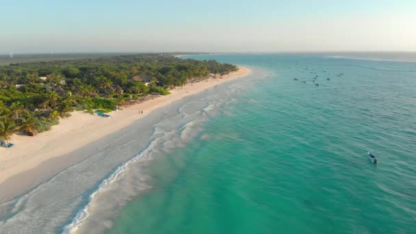 Vacker Strand Sett Soluppgången Tulum Mexiko Med Antenn Drönare — Stockvideo