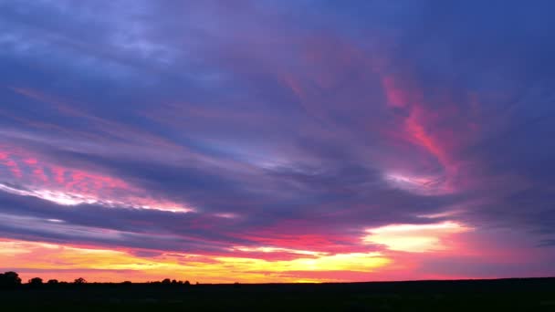 Colorido cielo nublado atardecer time-lapse — Vídeo de stock