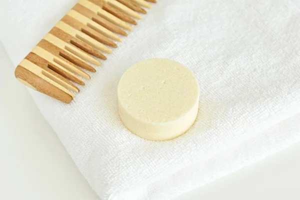 Barra Shampoo Sólida Toalha Branca Feito Mão Zero Resíduos Produto — Fotografia de Stock