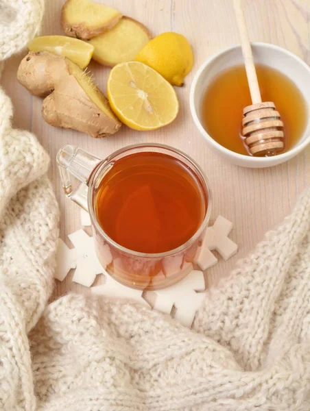 Natural Flu Colds Treatment Hot Tea Ginger Lemon Honey Top — Stock Photo, Image
