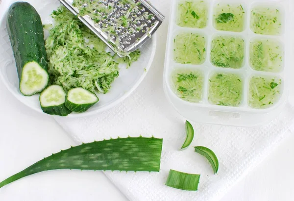 How to make ice cubes with aloe vera plant and cucumber for skin care