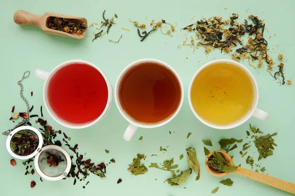 Composição Com Xícaras Chá Com Frutas Secas Ervas Cuidados Saúde — Fotografia de Stock
