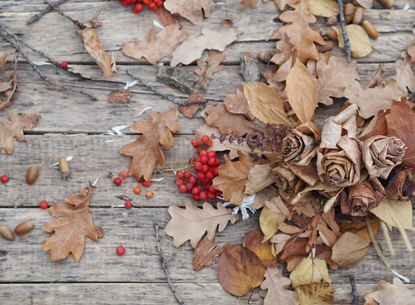 Wallpaper Texture Autumn Background Roses Made Dry Leaves Autumn Crafts — Stock Photo, Image