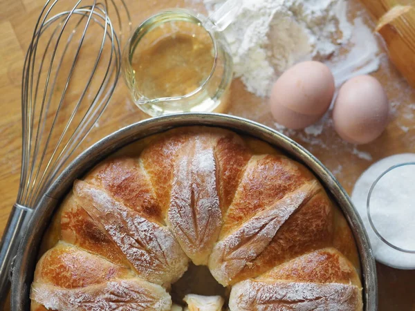 Bayramlık Paskalya Noel Günlük Ekmek Ruloları Ahşap Bir Kırsal Masa — Stok fotoğraf