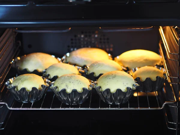 Panini Sono Cotti Teglie Nel Forno Della Cucina Torta Fatta — Foto Stock