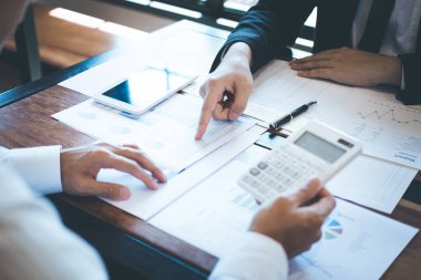 Yatırım alanında beyin fırtınası konusunda iş ortağı