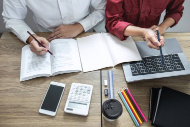 Öğretmenlik ve öğrenim kursu, genç öğretmen ya da tuto takımı