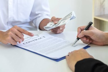 Yasadışı, sahtekâr, rüşvet ve yolsuzluk konsepti, iş adamı 