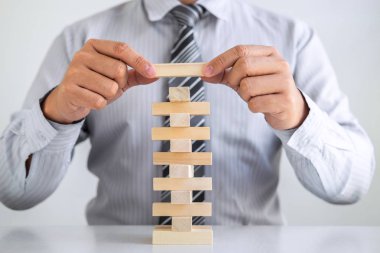 İş dünyasında Risk ve Strateji Planlama, el zekasının görüntüsü