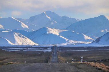 Pamir otoyolu, sonsuzluğa giden yol