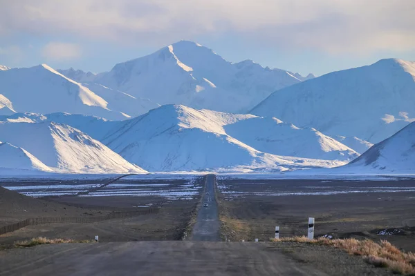 Pamir otoyolu, sonsuzluğa giden yol