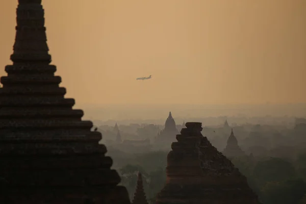 Salida Del Sol Sobre Valle Con Las Antiguas Pagodas Bagan — Foto de Stock