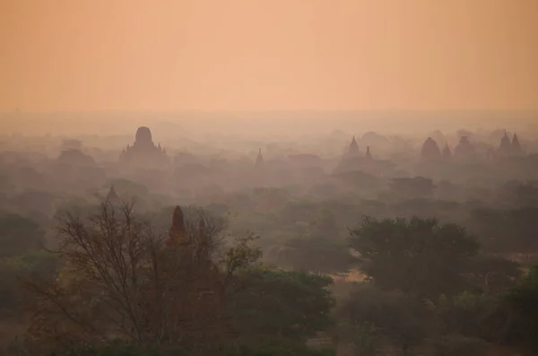 Bagan Daki Antik Pagoda Larla Vadide Gün Doğumu — Stok fotoğraf