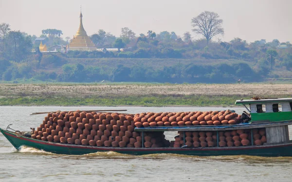 Cargo Ship River Irrawaddy Road Mandalay — Stock Photo, Image