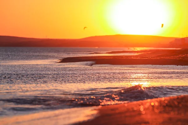 Beautiful Golden Sunset Beach Fishermen Kitesurfers — Stock Photo, Image