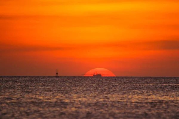 Fishing Boat Ocean Sunset Background — Stock Photo, Image