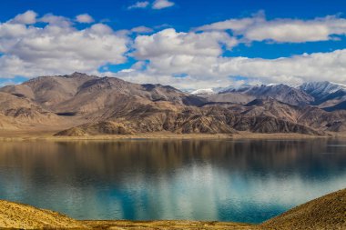 Tacikistan, Pamir 'deki Dağ Gölü
