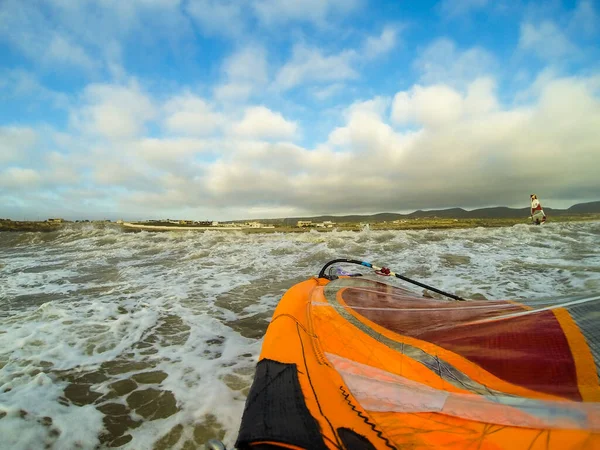 Windsurf Las Aguas Tormentosas Bajo Cielo Nublado Marruecos — Foto de Stock