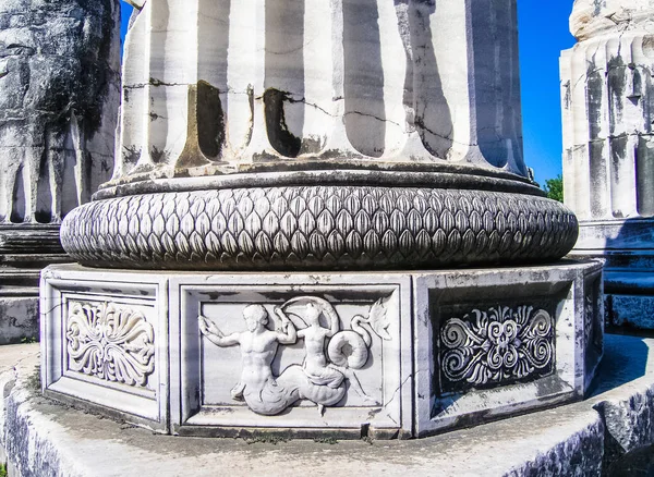 Colunas Ruínas Antigo Templo Romano Montanha Turquia — Fotografia de Stock
