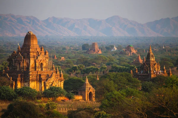 Bagan Daki Antik Pagoda Larla Vadide Gün Doğumu — Stok fotoğraf