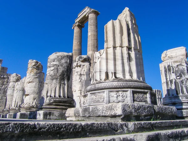 Kolommen Ruïnes Van Een Oude Romeinse Tempel Berg Turkije — Stockfoto