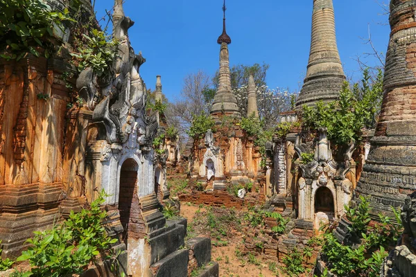 Semi Dilapidated Restoted Stupas Ancient Pagodas Myanmar — Stock Photo, Image