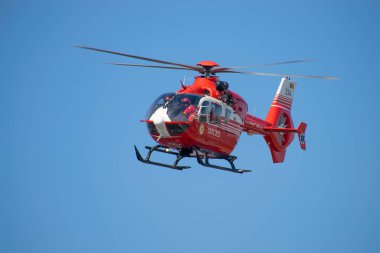 Bükreş / Romanya - Havacılık Gösterisi - 24 Eylül 2019: Şirin Helikopter Pilotu başparmak sallıyor