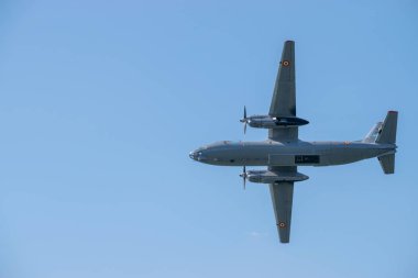 Bükreş / Romanya - Havacılık Gösterisi - 21 Eylül 2019: Gökyüzünde uçan An30 askeri uçak