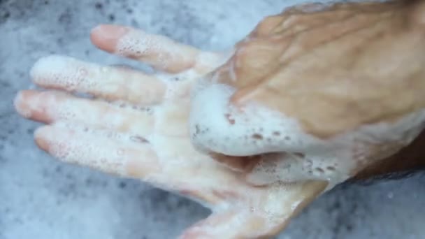 Σωστό Τρόπο Πλύσιμο Των Χεριών White Χέρια Πλύσιμο Κοντά Φυσαλίδες — Αρχείο Βίντεο